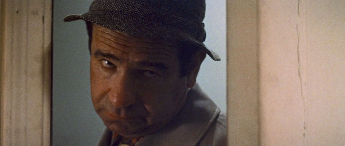 Walter Matthau giving a knowing glance in The Taking of Pelham 123
